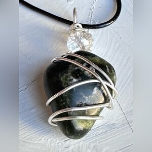Pendant Necklace Serpentine, Healerite Gemstone Wire Wrapped 16-18’ Chain 5518 G